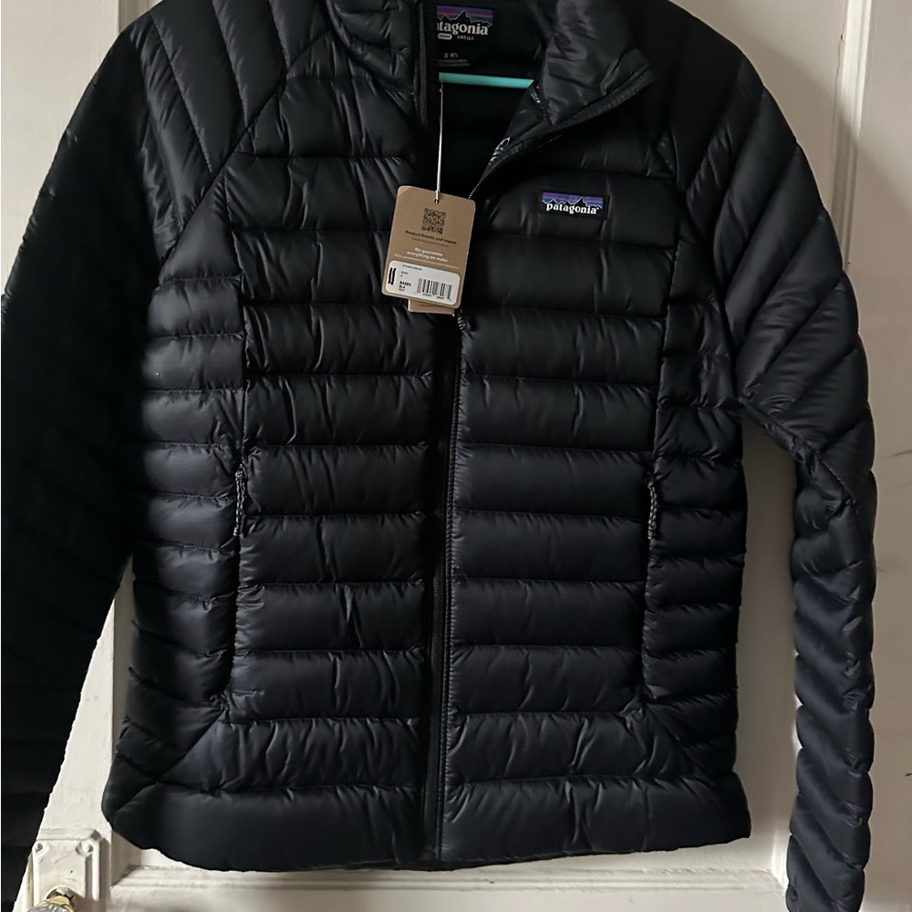Patagonia Women's Black Puffer Jacket NWT